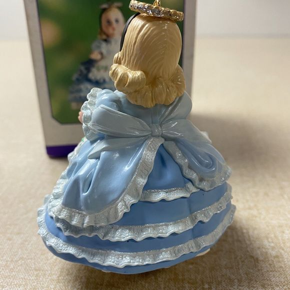 Hallmark Keepsake Ornament Madame Alexander Alice in Wonderland Christmas 2000 - Picture 7 of 12